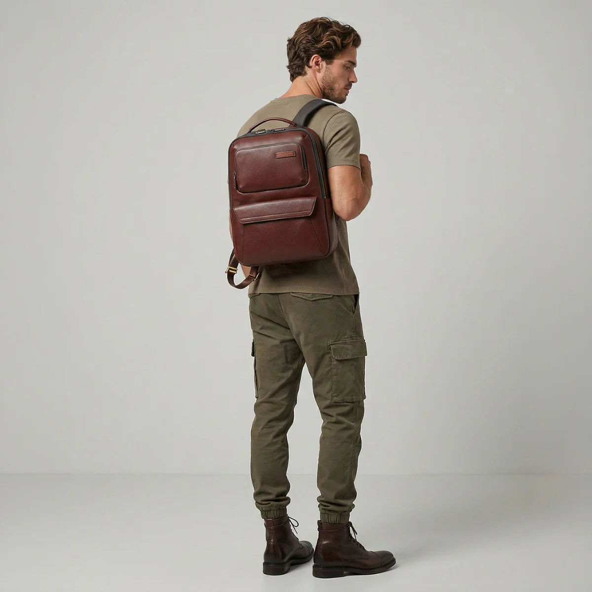 Men’s leather backpack with front pockets - Image 6