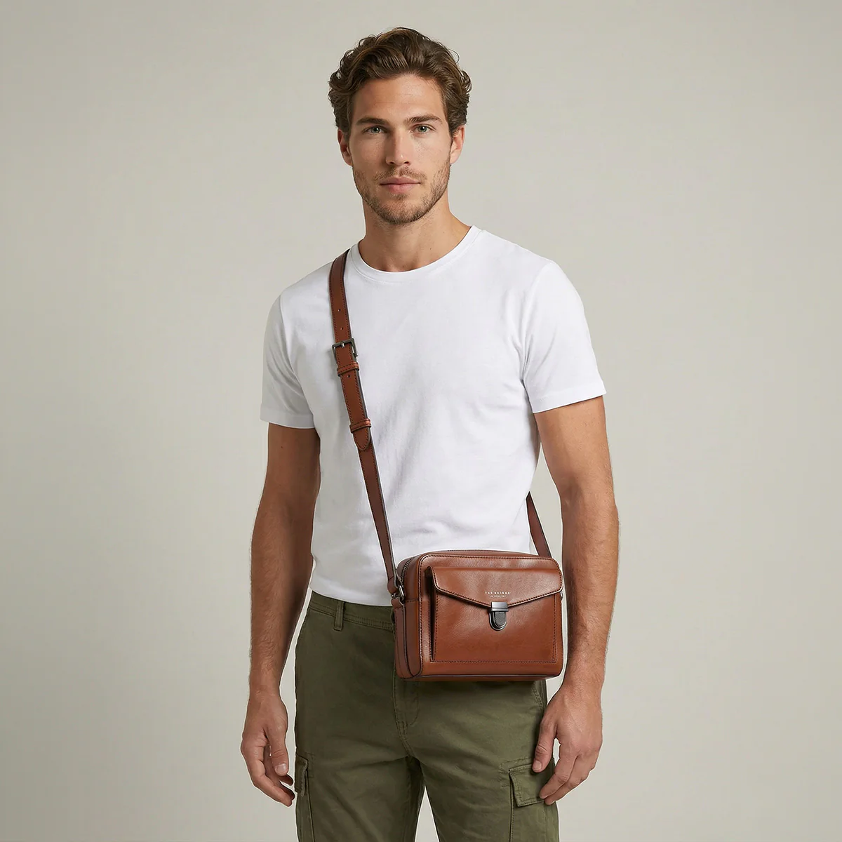 Men’s leather crossbody bag - Image 6
